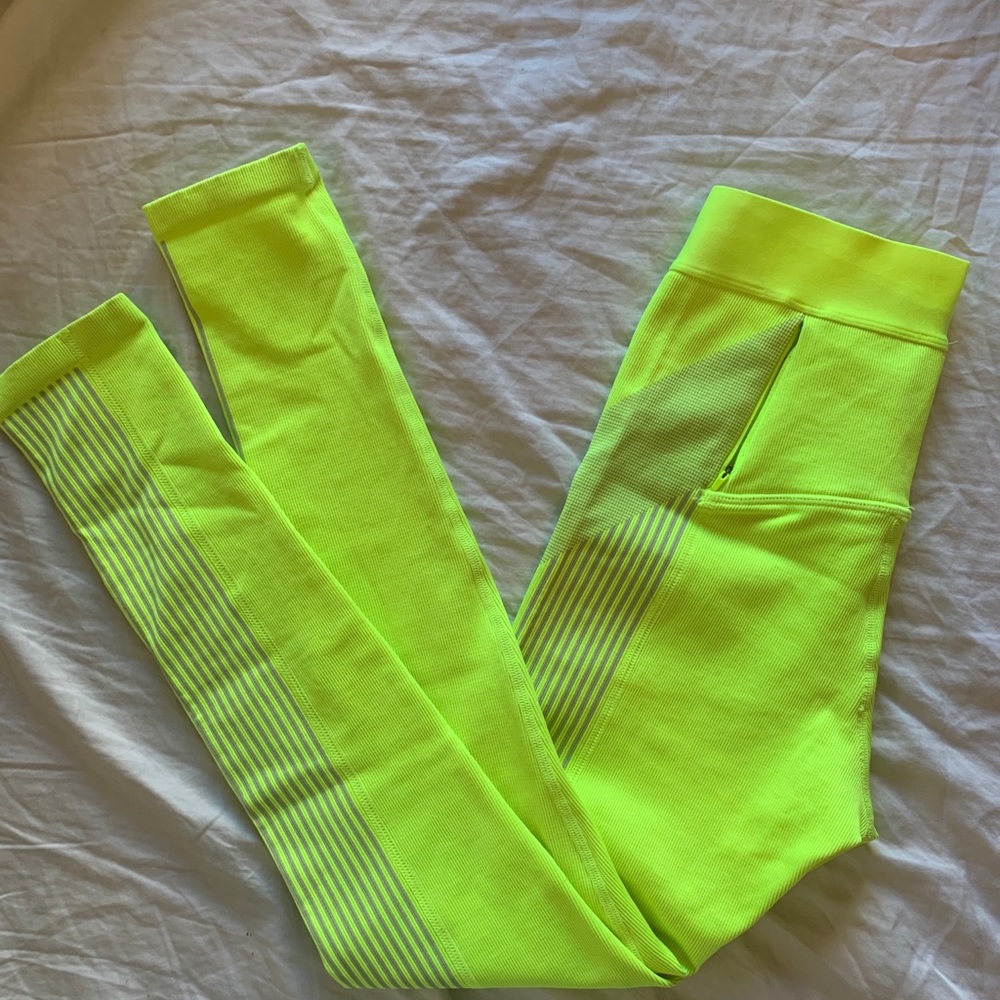 Fabletics leggings - Picture 2 of 5